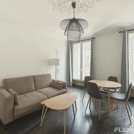 Elegant 2-bedroom In The Heart Of Paris' 8th Arrondissement *