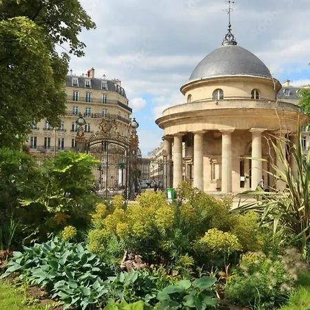 Elegant 2-bedroom In The Heart Of Paris' 8th Arrondissement Appartamento