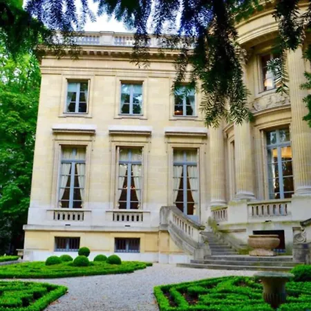 Elegant 2-bedroom In The Heart Of Paris' 8th Arrondissement *
